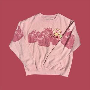 Charming Strawberry Shortcake Sweatshirt - Light Pink